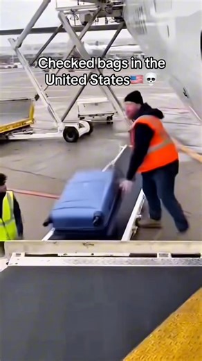 106K views · 214 reactions | Never checking my bag again… #traveltips #vacpack #travel #travelhacks | Easyvacpack | Facebook