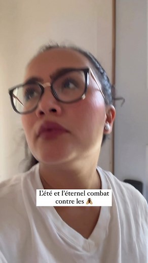 🦸🏻‍♀️ Mon super pouvoir: laisser rentrer 372817261 mouches 🪰 en essayant d’en faire sortir une 🥲🥹🫠! J’essaye de ne pas les tuer… mais souvent ça devient un “open house” 🙄 avec multiples invités 🪰🪰🥲! Qui d’autre trouve que c’est tout un combat 🫠🤣 auquel on est souvent perdants?! 🙋🏻‍♀️ Partages cette vidéo avec le/la tueur/tueuse de mouches 🪰 officiel(le) chez toi 🤣🙌🏽! | Kate Moya