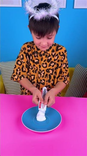 🐷 WOW! This PIG Shoots Toothpaste – So Silly! 🪥🎯 #kidsfun