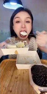 ASMR MUKBANG SPICY CREAM CAKE 🍰 CHINESE CAKE EATING SHOW //