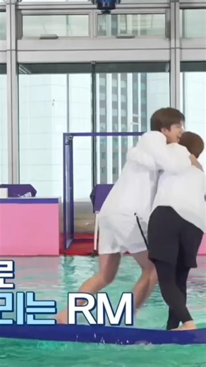 Bts To swimming pool me gir gya 🤦❤️ #bts #btasarmy #bangtanboys #btsarmy #jimin #army #kpop