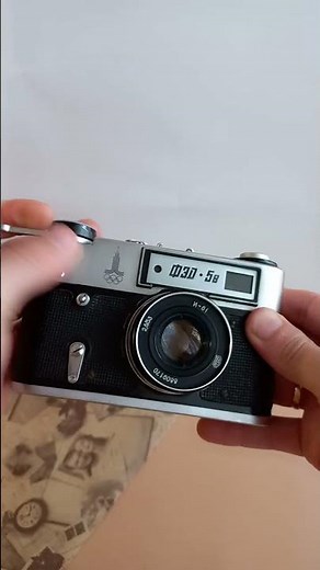 "Ultimate Guide to 35mm Film Cameras: Tips, Techniques, and Top Models"