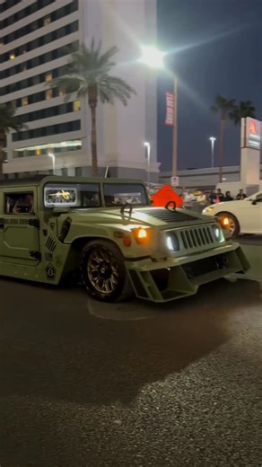 Tuning Parts For H1 H2 H3 on Instagram: "@danton_arts_kustoms_usa Hummer H1 6x6 @gasmonkeygarage Do you like it? ———————————————————— ➿➿➿➿➿➿➿➿➿➿➿➿➿➿➿➿ #hummer #humvee #hummerh1 #hummerh2 #hummerh3 #fenders #hummertuning #hummers #predator #h1hummer #h1alpha #duramax #turbodiesel #sale #h22 #h2o #followme #1 #vip #rims #swap #offroad #mud #jeep #california #newyear #2025 #off #supercharged"