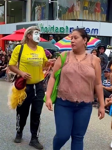 Hilarious Moments at the Manta Parade