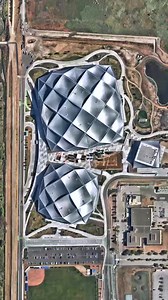 10K views · 181 reactions | Construction of Google’s Bay View campus in Mountain View, California began in 2017 and the facility just opened to employees in May 2022. The all-electric structure is net water positive, powered by a dragonscale solar-skin exterior, and boasts the largest geothermal installation in North America. Located on 42-acres, Bay View can accommodate 4,000 employees. 37.421849°, -122.066877° Source imagery: Nearmap | Daily Overview | Facebook