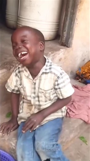 Jhude Of Wales 🏴󠁧󠁢󠁷󠁬󠁳󠁿🇬🇧🇳🇬 on Instagram: "U wan leave Warehouse ke😭😂 De play firsttt!!! After Xmas’ come set payment plan! Or school go lock your portal first make Ur eye blur once😭😂"