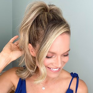 High Ponytail Tutorial - Lulus.com Fashion Blog