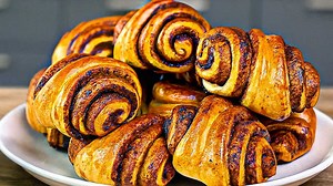 I make these buns all summer long so that there will be enough for the winter!Not a recipe but Gold