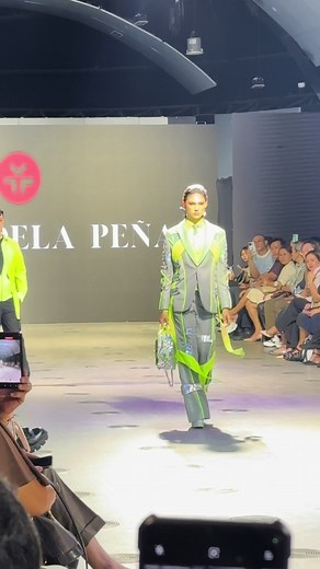 Model Walk Videos - Runway Models in Action