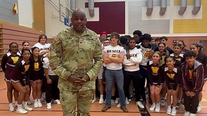 It’s #GameTime! 🏈 Saturday, Oct. 28 at 7 p.m. the Vilseck High School Falcons will take on the DODEA Stuttgart High School Panthers in the Division I championship game! This afternoon Col. Kevin Poole stopped by Vilseck High School to let them dogs out! 📣 #GoodLuck #LetsGo #GoFalcons #LetsGoFalcons AFN Bavaria DODEA Europe Student Activities & Athletics U.S. Army Garrison Stuttgart | U.S. Army Garrison Bavaria