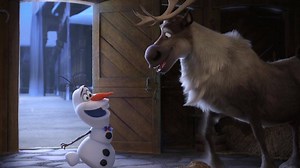 261K views · 1K shares | Voyez La reine des neiges : L'aventure givrée d'Olaf ☃️ au grand écran avec Coco de Disney*Pixar ✨ En salle le 22 novembre pour un temps limité. | Walt Disney Films Québec | Facebook