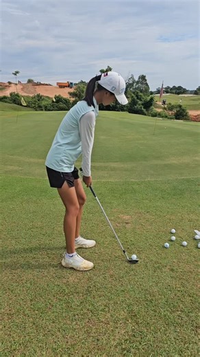 Wedge work with @jinny.li7 at post tournament review. Back to the drawing board to turn the weakness into strength ⛳️🏌🏿‍♀️🇲🇾 #swinglabperformance #golfinstruction #golfcoaching #golflesson #juniorgolf #shortgame | Swing Lab Performance