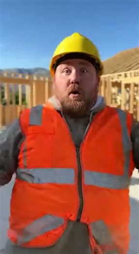 🏠 One sip of Warrior and boom… house built lol 😂⚡️#WarriorEnergy #EnergyBoost