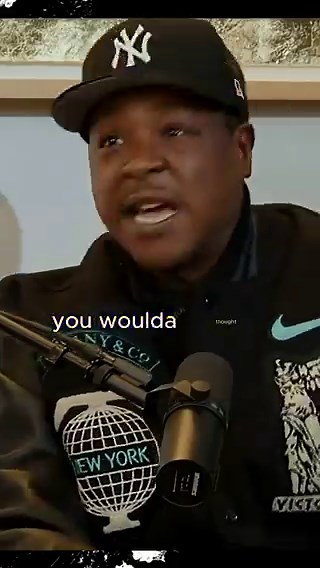 To the people who claim Pac never used puns or punchlines, I'm here to inform and remind y'all that he used wordplay to metaphorically compare Lil’ Cease to a Little Caesars pizza and said he’d slice his young ass up and leave him in pieces, and made pieces sound like pizzas, which is a homophone aka a pun. He was also referencing the Julius Caesar stabbing (allusion) and added "now be deceased" to conclude it because the stabbing was fatal. By the way, he created a multi using his name too. He 