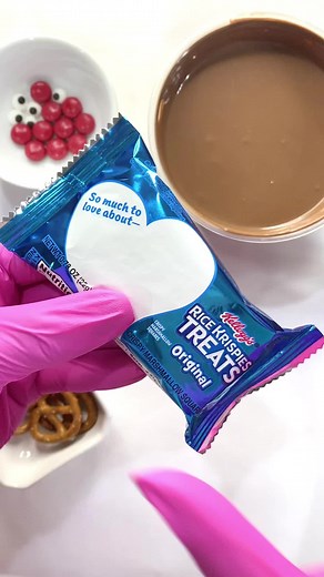 Online Master Class is 50% off ‼️🏃🏽‍♀️‍➡️↗️➡️↘️🛒🎉🧁🍰🫶🏽 #treatmaking #treatmakingclass #treatmaker #treatmakeroftiktok #chocolatedippedtreats #meltingchocolate #treattutorial