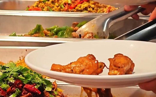 炒菜机助力餐饮新模式，一键化精细操作，就能复刻整个烹饪流程，做出有锅气，口味堪比大厨的美味菜肴