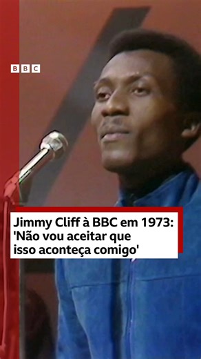 A lenda do reggae Jimmy Cliff morreu aos 81 anos 🇯🇲🎤 Em 1973, ele explicou à BBC como conseguia cantar sobre temas sérios dentro de uma música alegre, e como a história dos seus ancestrais influenciou a sua visão do mundo. A entrevista foi conduzida pelo radialista Charlie Gillett para o programa 2nd House da BBC, sendo originalmente transmitida em 3 de novembro de 1973. Confira o trecho neste vídeo do @BBC_Archive. No nosso site, você lê mais sobre um dos mais famosos e amados expoentes do r