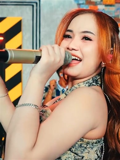 Ajeng Febria - Lanang Tenan: Lagu Dangdut Menarik