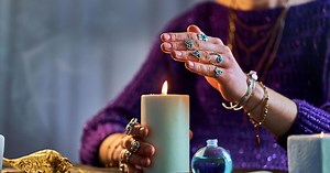 Control group outperforms mediums in psychic test