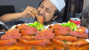 541K views · 6.3K reactions |  A Pakistani Guy Eating PORK! Out Of FEAR Of INDIA! |  Pakistani Guy ️Eating Pork Meat PARODY #PakistaniEatsPork #FearOfIndia #PorkParody #PakVsIndComedy #ForbiddenMeatChallenge #PorkEatingDare #DesiParody #PakistaniPorkParody #FunnyFoodParody #IndiaFearEffect | Hungry gadwali | Facebook