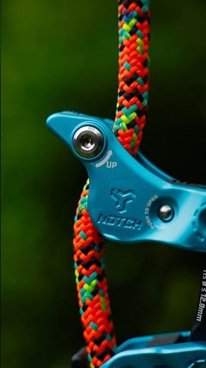 No slick pins. Smooth as butter. Notch Rope Runner Vertec 🤌🤤 #notch #arborist #treeclimbing