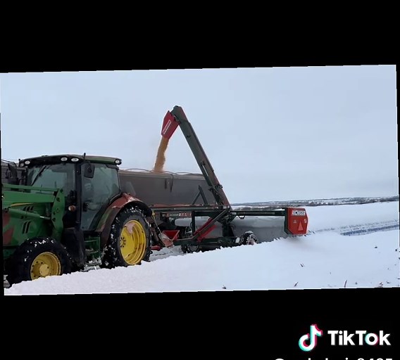 Casually loading trucks in less than 6 minutes when it’s 20 degrees out, in knee deep snow drifts. #grainbagger #richiger