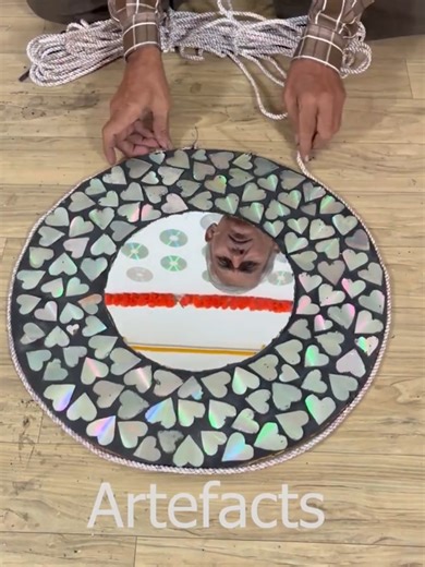 Creative mirror mosaic with Heart shape CDs #craft #cds