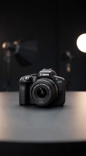 📸 Контент рівня PRO — тепер у ваших руках Якщо ви мрієте про ідеальні фото та відео для Instagram, TikTok або YouTube, камера Canon EOS R50 створена саме для цього. ✨ Компактна, потужна і дуже проста у використанні — ідеальний вибір для блогерів, мандрівників та всіх, хто хоче знімати контент нового рівня. 💡 Чому варто обрати Canon EOS R50 RF-S 18-45 IS STM: 🎥 Чітке 4K відео для сучасного контенту 📷 Потужна система автофокусу з відстеженням обличчя та очей 🪶 Компактний і легкий корпус — іде