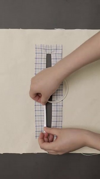 Add this zipper pocket anywhere: bags, garments, remake jeans...