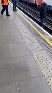 🚨 Service Update: Central Line Disruption 🚨 Trains on part of the Central Line were halted this morning (19 February) due to a trespasser on the tracks. Transport for London (TfL) reported no service between Leytonstone and Epping, and between Hainault and Woodford during the incident. The affected sections have now reopened, though minor delays persist. Commuters are advised to check live updates before travelling. TfL apologises for any inconvenience caused. 📲 Send news: @sheeri_news #sheer