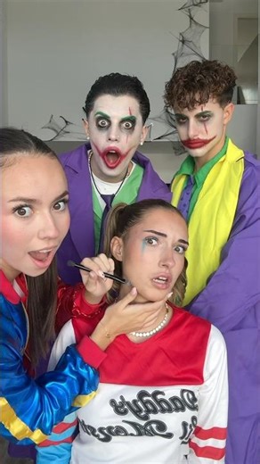 Sabéis de qué vamos disfrazados?😂