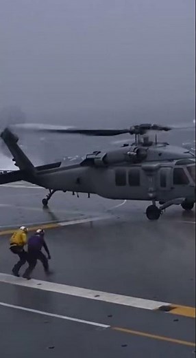 MH-60 Seahawk Navy Helicopter Landing in Heavy Storm 🌊🚁
