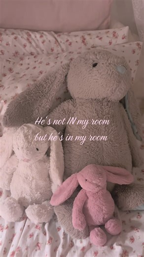 Thanks for everything 💕#couple #boyfriend #coquette #girlblogger #couplegoals @Dd