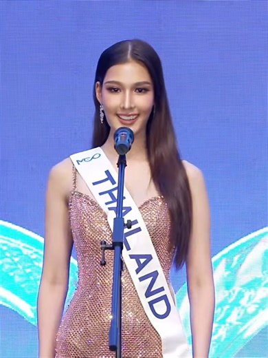 หมูแฮม Miss Cosmo Thailand เดินเปิดตัวรอบ Sashing Ceremony Miss Cosmo 2025 ที่เวียดนาม สวยน้า รอบไฟนอล 20 ธันวาคมนี้ 🇹🇭 #MissCosmo2025 #Thailand #MissCosmo | สไปรท์ไงที่ไหล่กว้าง