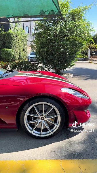 Ferrari 812 Superfast: The Ultimate Grand Tourer