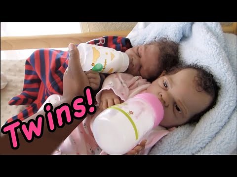Silicone Baby BOTTLE FEEDING TWINS - Newborn Baby Doll Videos with Baby Winter!