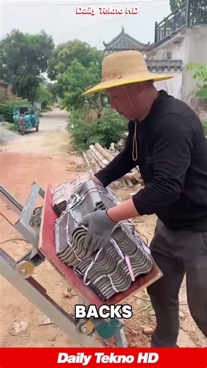 Smart Ladder Lift 🧱 Saves WORKERS Backs #Roofing