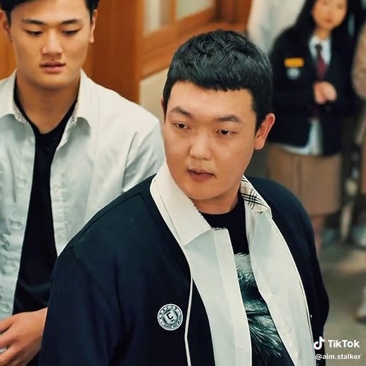 How strong is the cripple in fighting?#foryou #tik_tok #movie #boxing | Uncanny Counter