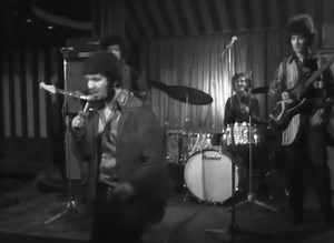 616K views · 19K reactions | The Jimi Hendrix Experience - Purple Haze - LIVE (1967) | Top Hat Crew's "Live Music Archives" | Facebook