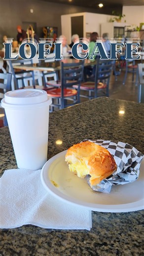 The ⭐⭐⭐⭐⭐ reviews at Lofi Cafe don't lie ☕ A Paradise favorite, Lofi Cafés may be the tastiest cafe you’ve never heard of. It lives up to its name with a casual, local vibe, perfect for catching up with friends or reading a good book. But don't let the relaxed atmosphere fool you; they take their craft seriously. Their balanced roasts, housemade seasonal syrups, and seasonal food menu are all decidedly delicious. It’s that rare spot that feels completely unpretentious while serving some of the b