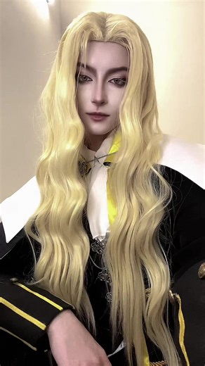Cosplay Transition of Alucard from Castlevania