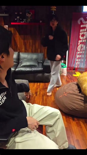 キムソクジン🤣🤣🤣ホビ素晴らしいね😆💘#jhope #jin #ソクジン #ホソク #ホビ