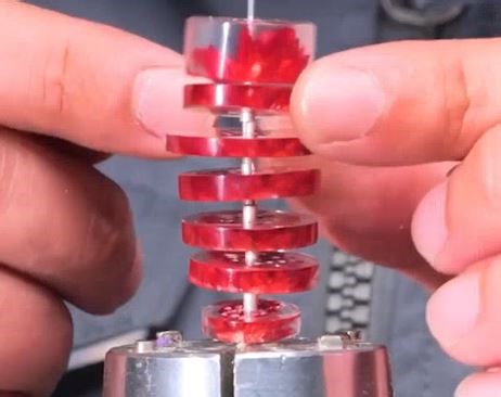 1.1M views · 1.7K reactions | Green glam! Crafting stunning accessories with plants! | 5-Minute Crafts | Facebook