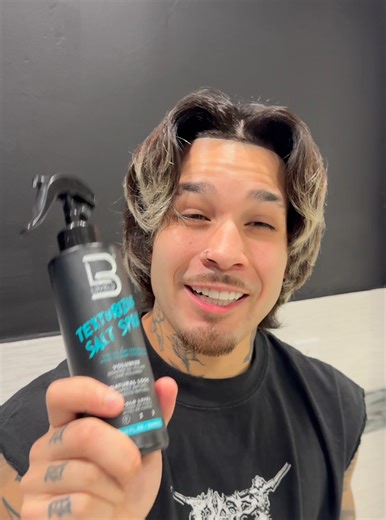 Achieve Effortless Beach Waves with Texturizing Salt Spray