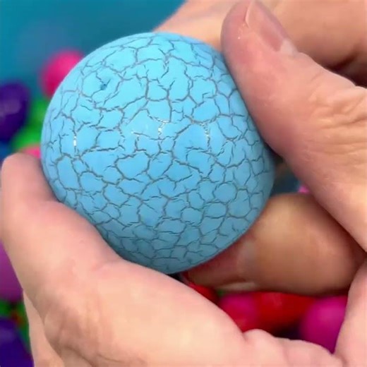 Blue Egg Unboxing – Elephant Toy Surprise!