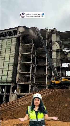 Demolition Like This… Safe or Accident Waiting to Happen? 💀🏚️⚠️