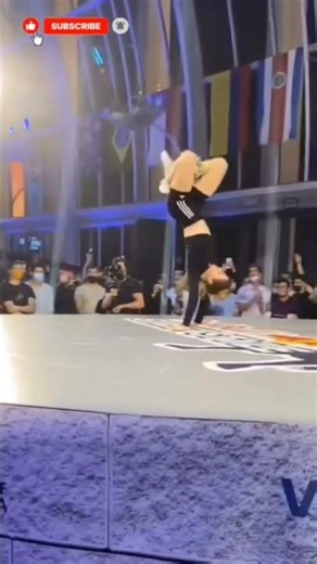 Unbelievable Women’s Football Control 😳⚽💫