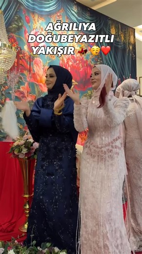 DİLAN ATALAR on Instagram: "Lacivert abiye @dressyouzeryam pembe abiye @abiyekiralamadress"