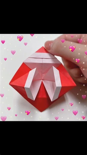 就労継続支援B型事業所 アワーズワーク桑園 on Instagram: "🎅✨ クリスマスにぴったり！ 折り紙でぱちぱちサンタの作り方✨🎅 こんにちは😊 アワーズワーク桑園です✨ 今回は折り紙を使った簡単でかわいい 「ぱちぱちサンタ」の作り方をリール動画でご紹介いたします！ お子さまや恋人、お友だちなど 皆さまで楽しめるのでぜひチャレンジしてみてくださいね🎶 作ったサンタさんを飾って 素敵なクリスマスをお過ごしください✨ 皆さまのクリスマスが笑顔と温かさに包まれますように💕 #クリスマス #子どもと一緒に #福祉 #札幌 #就労継続支援b型"