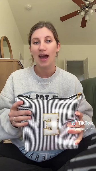 what else do i need??? #ftm #hospitalbag #packing #pregnant #mom #delivery